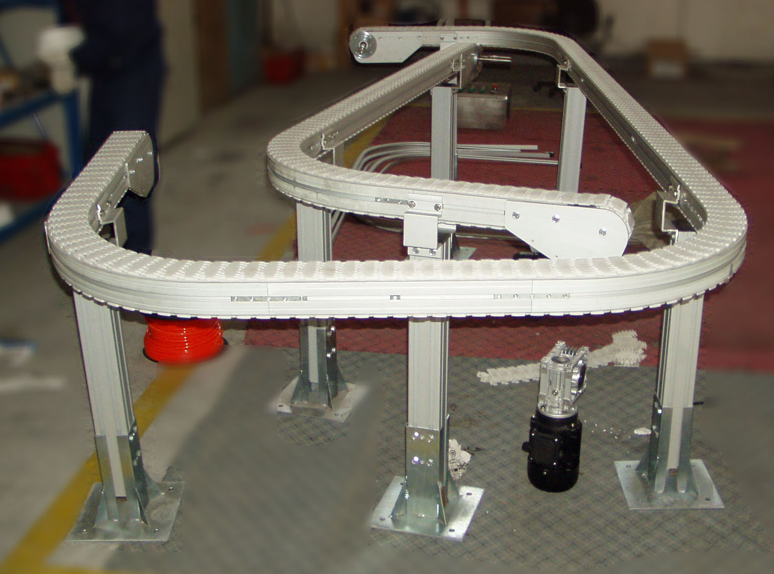RX02 Flexible conveyor